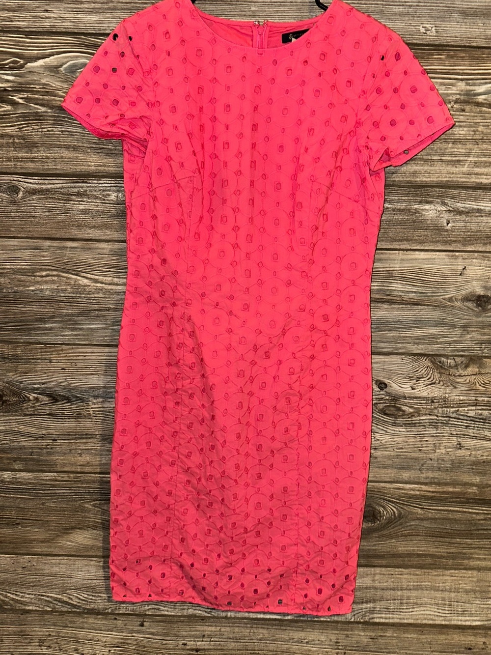 Brooks Brothers Eyelet Fuchsia Pink Short Sleeve Sheath Dress Size 6 Casual